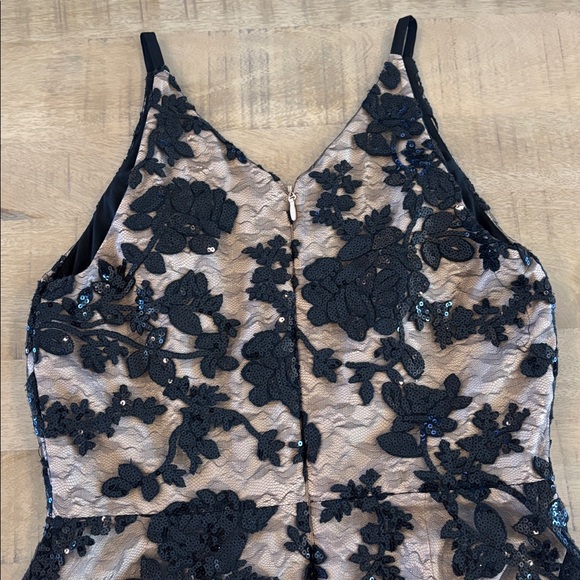 Dress the Population Women's Audrey Floral Applique Lace Mini Dress Large Black - Picture 14 of 14